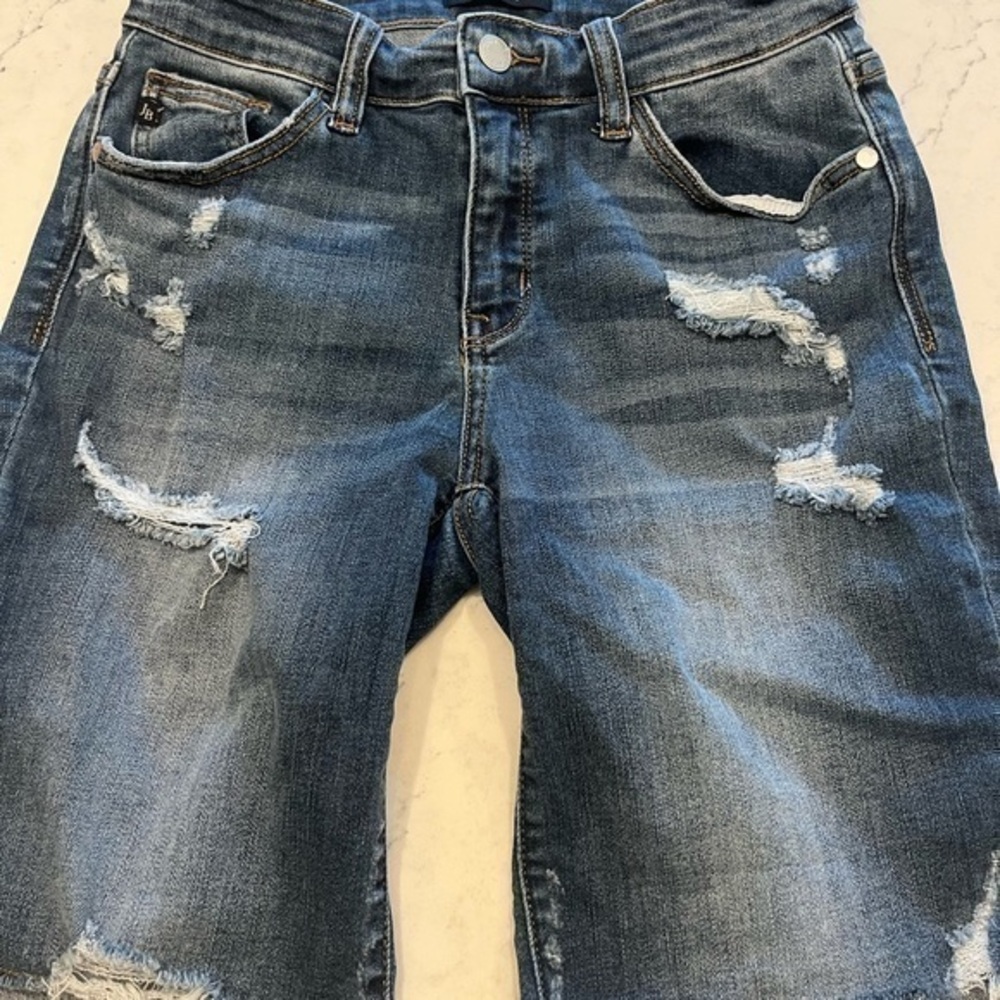 Judy Blue Size 1/25 Mid Rise Destroyed Denim shorts. Excellent Condition